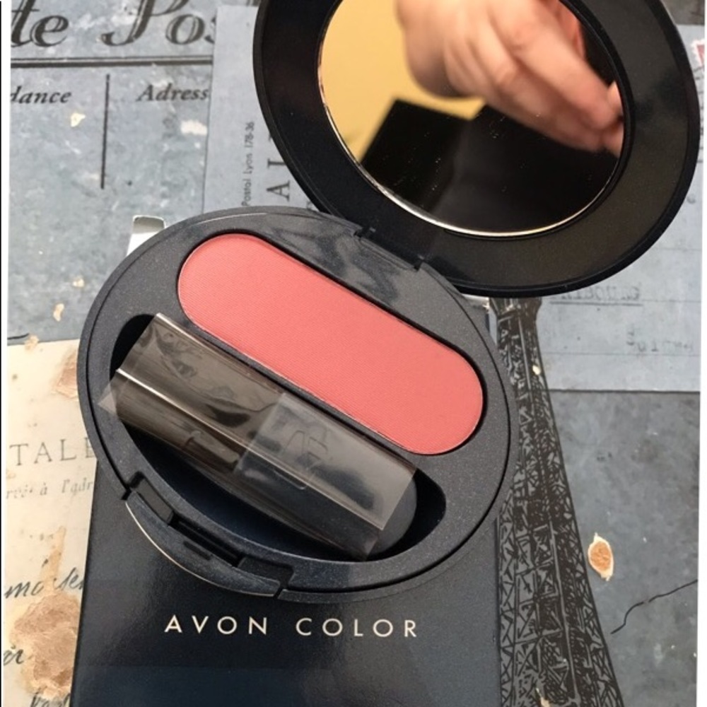 ⭐️5/$30⭐️ Vintage Avon blush new Rose Lustre